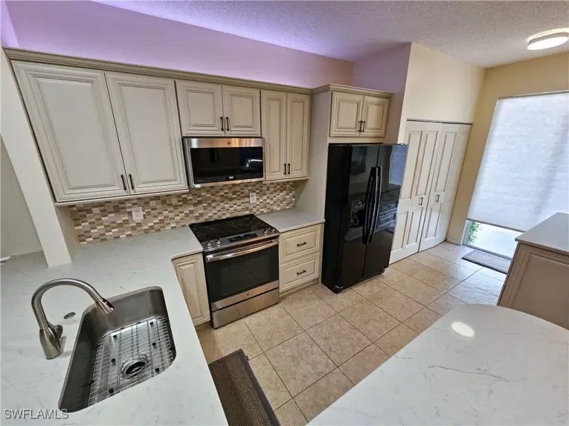 Picture of 9525 Windsor Club Cir, Fort Myers FL 33905