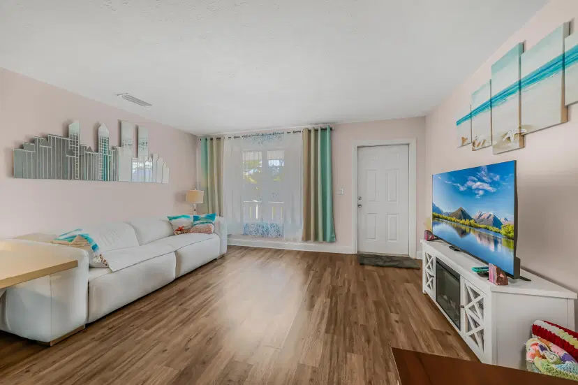 Picture of 2929 SE Ocean Boulevard H9, Stuart FL 34996
