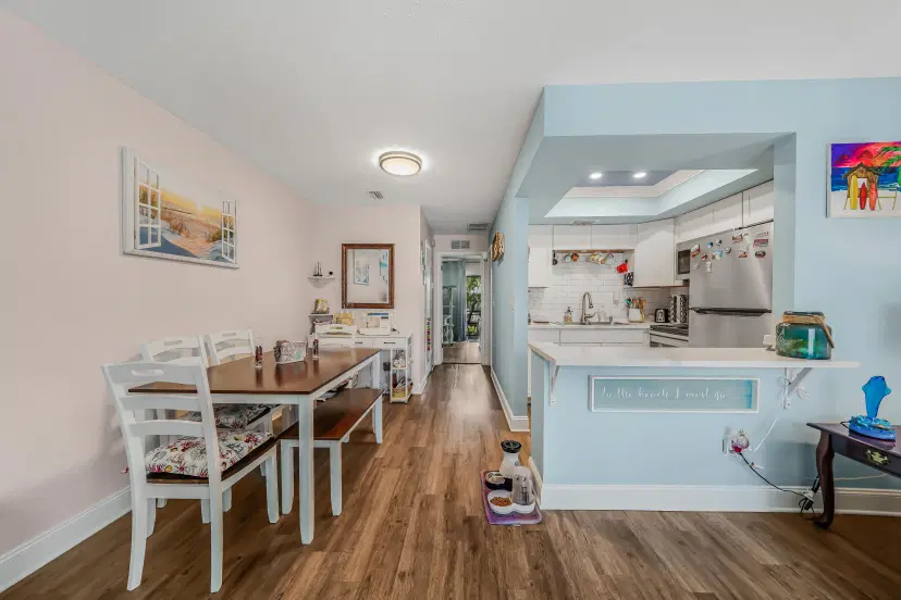 Picture of 2929 SE Ocean Boulevard H9, Stuart FL 34996