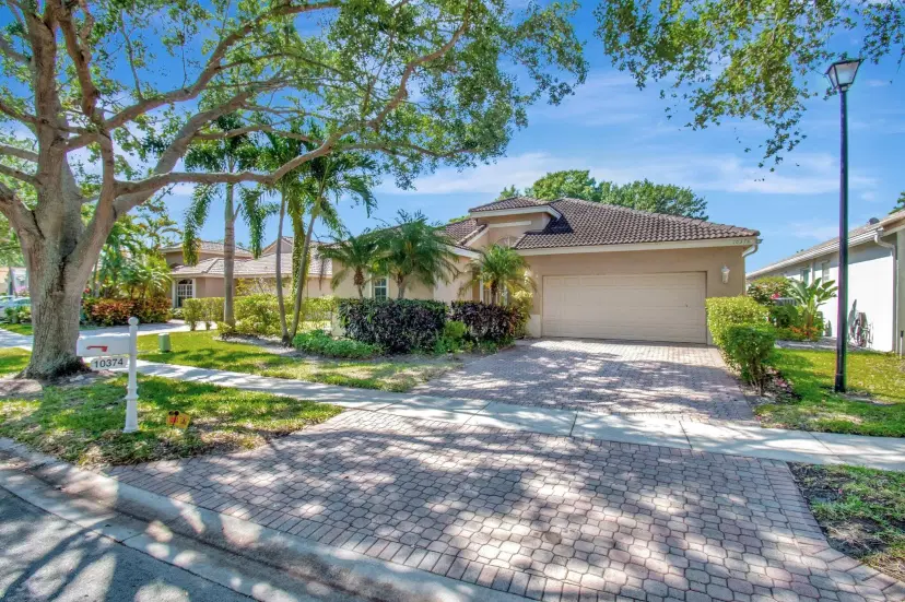 Picture of 10374 Copper Lake Drive, Boynton Beach, FL 33437