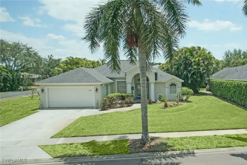 Picture of 1537 Vintage Ln, Naples FL 34104