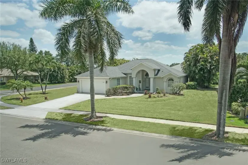 Picture of 1537 Vintage Ln, Naples FL 34104