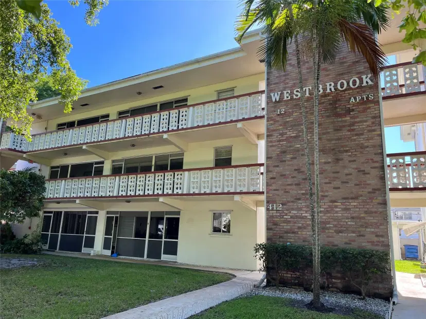 Picture of 412 S Luna Ct 2, Hollywood FL 33021