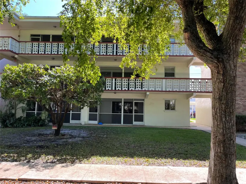 Picture of 412 S Luna Ct 2, Hollywood FL 33021