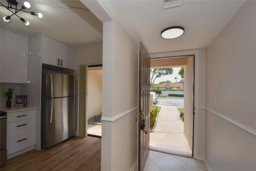 Picture of 5200 E Club Cir 104, Boca Raton FL 33487