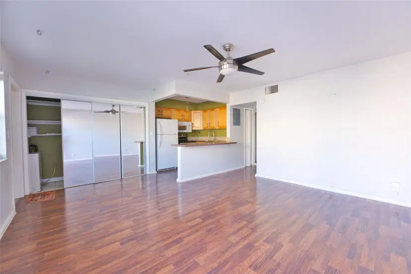 Picture of 4050 NE 12Th Ter 13-1, Oakland Park FL 33334