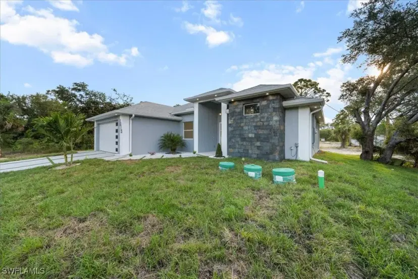 Picture of 1615 Richmond Ave N, Lehigh Acres FL 33972