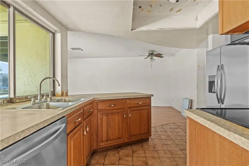 Picture of 1299 Kasamada Dr, Fort Myers FL 33919
