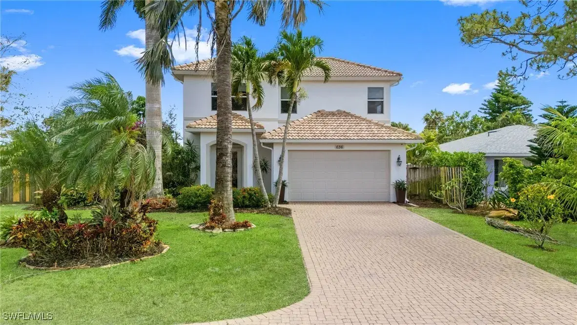 Picture of 636 102Nd Ave N, Naples, FL 34108