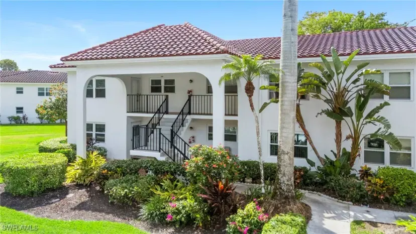 Picture of 1053 Forest Lakes Dr J206, Naples FL 34105
