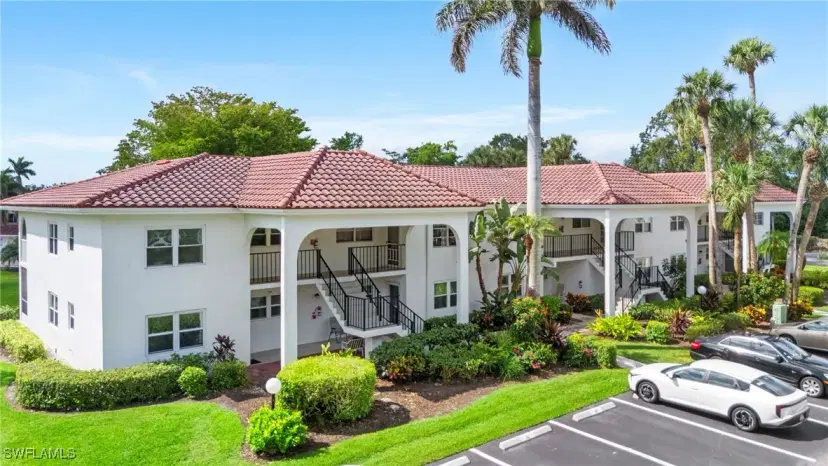 Picture of 1053 Forest Lakes Dr J206, Naples FL 34105