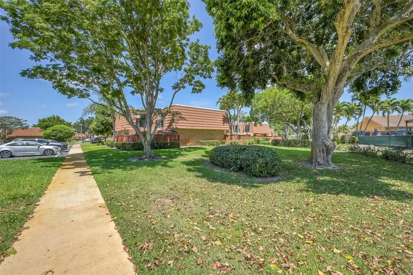 Picture of 2916 SW 12Th Street 2916, Deerfield Beach FL 33713