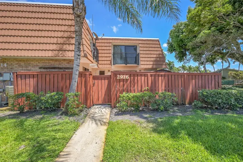 Picture of 2916 SW 12Th Street 2916, Deerfield Beach FL 33713
