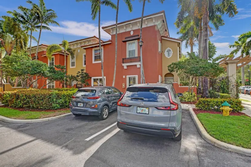 Picture of 3303 Merrick Ln 1002, Pompano Beach FL 33063