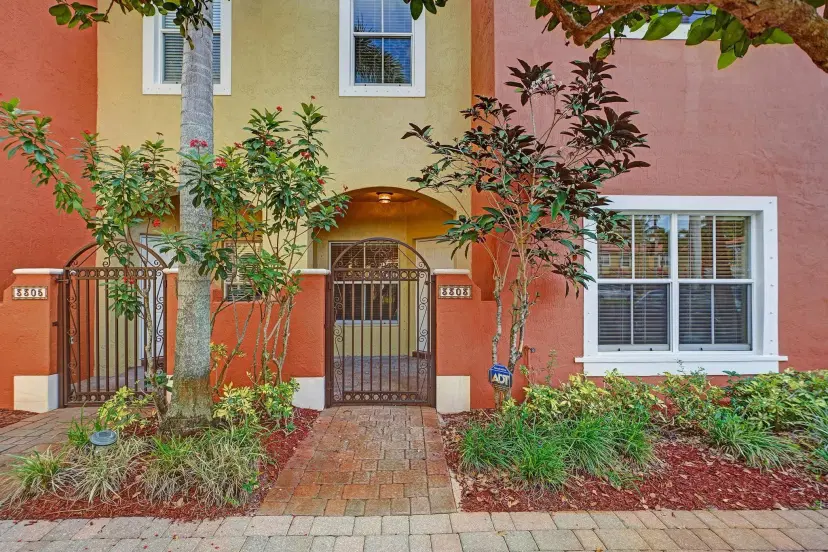 Picture of 3303 Merrick Ln 1002, Pompano Beach FL 33063