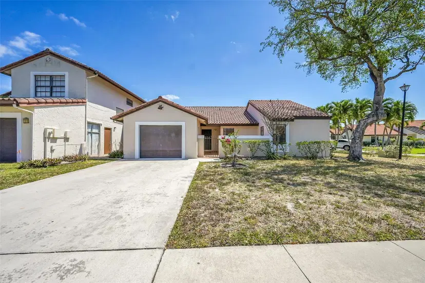Picture of 45 Columbia Ct, Deerfield Beach FL 33442