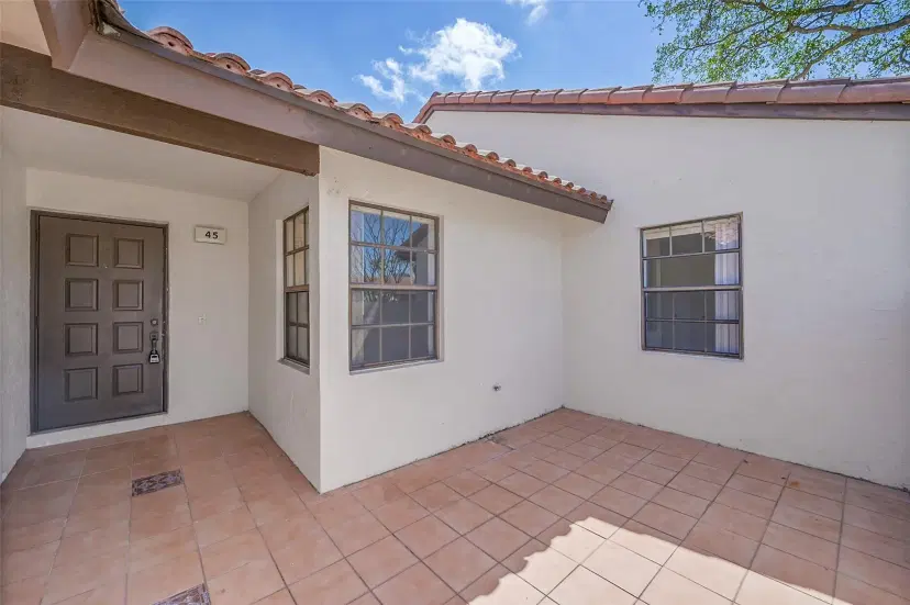 Picture of 45 Columbia Ct, Deerfield Beach FL 33442