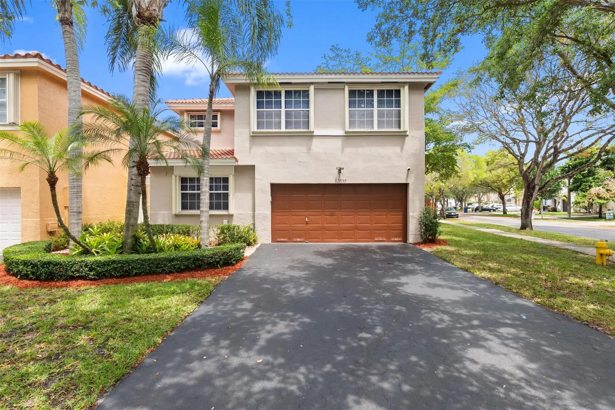 Picture of 10735 S Saratoga Dr, Cooper City, FL 33026