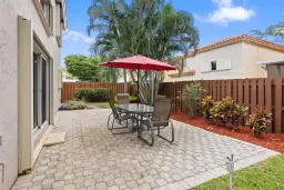 Picture of 10735 S Saratoga Dr, Cooper City, FL 33026