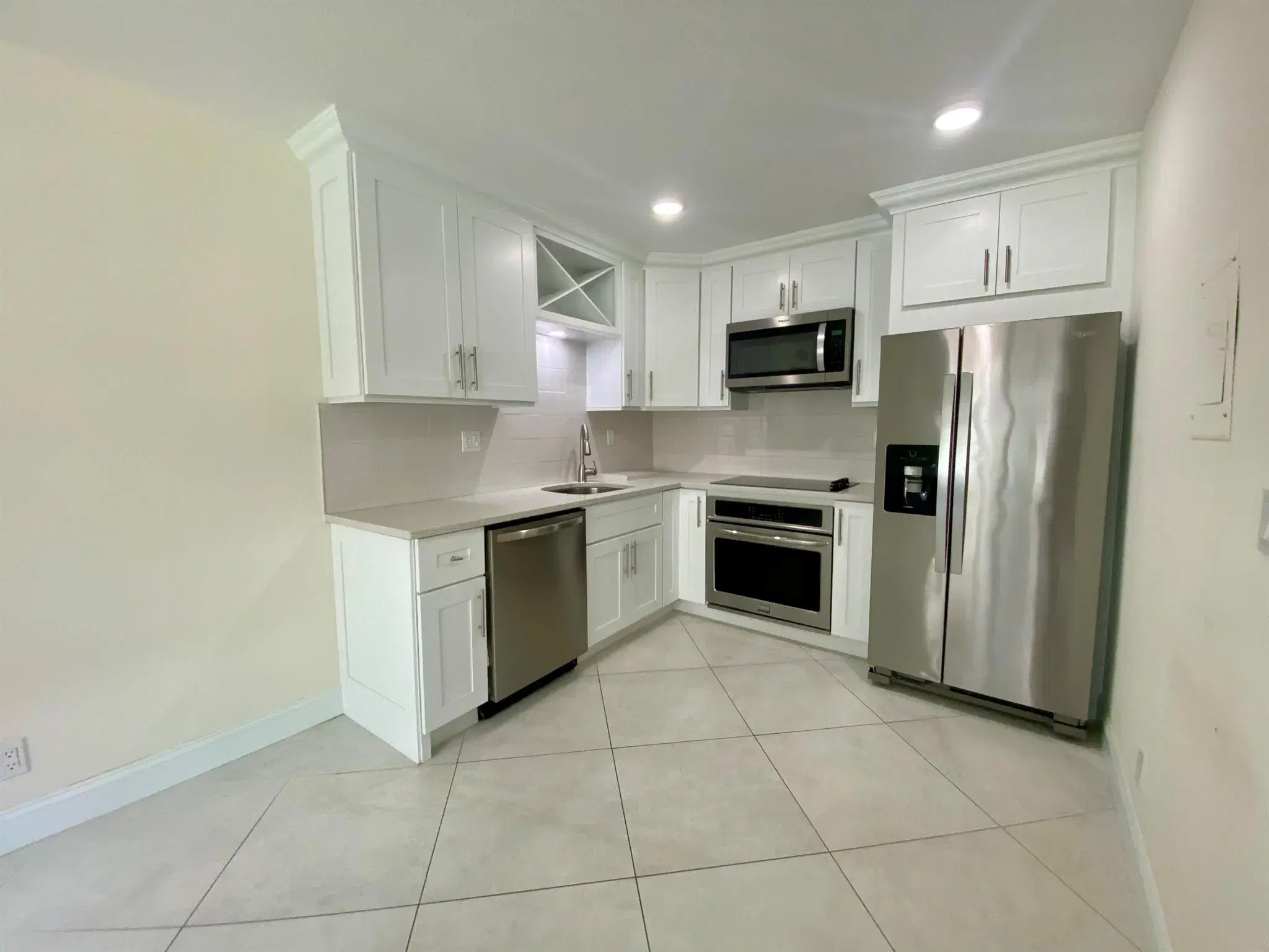 Picture of 296 Burgundy G, Delray Beach, FL 33484