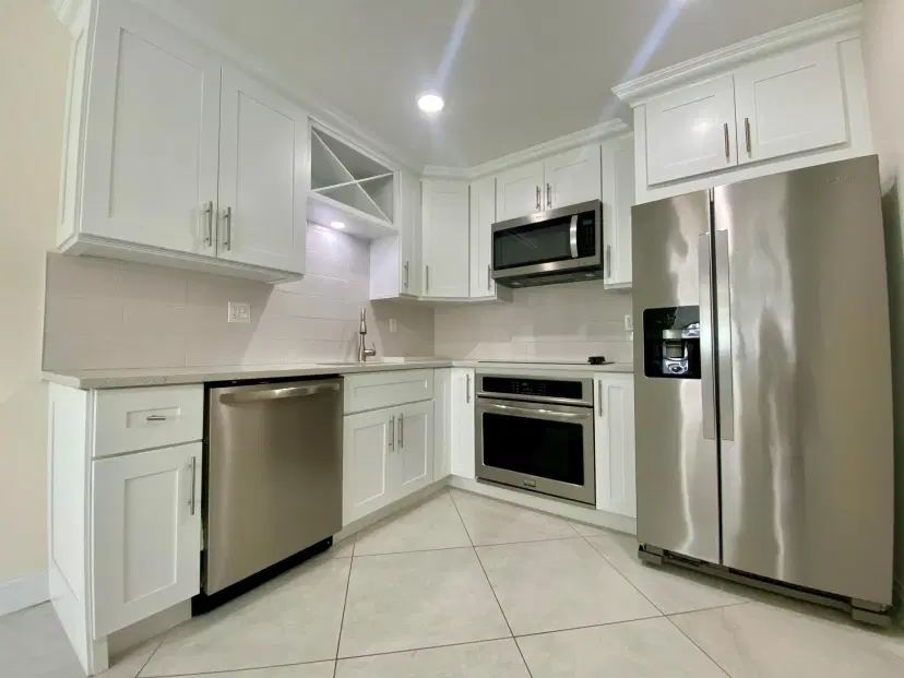 Picture of 296 Burgundy G, Delray Beach FL 33484
