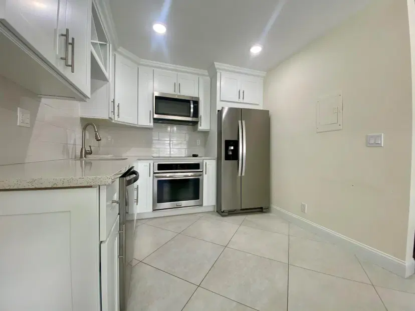 Picture of 296 Burgundy G, Delray Beach FL 33484