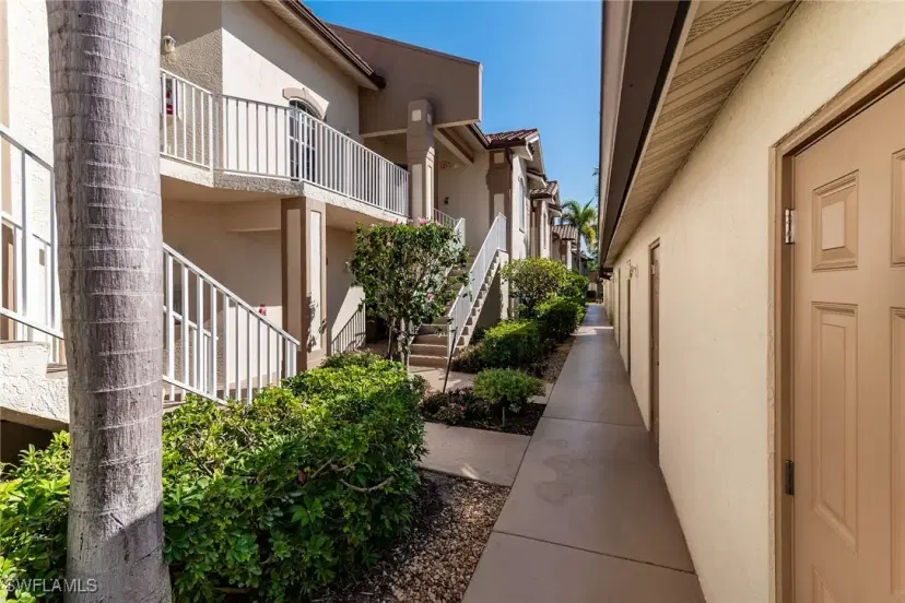 Picture of 162 Newport Dr 1208, Naples FL 34114
