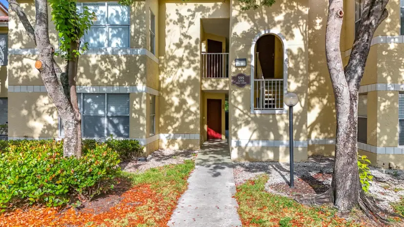 Picture of 595 Vista Isles Drive 1926, Sunrise FL 33325