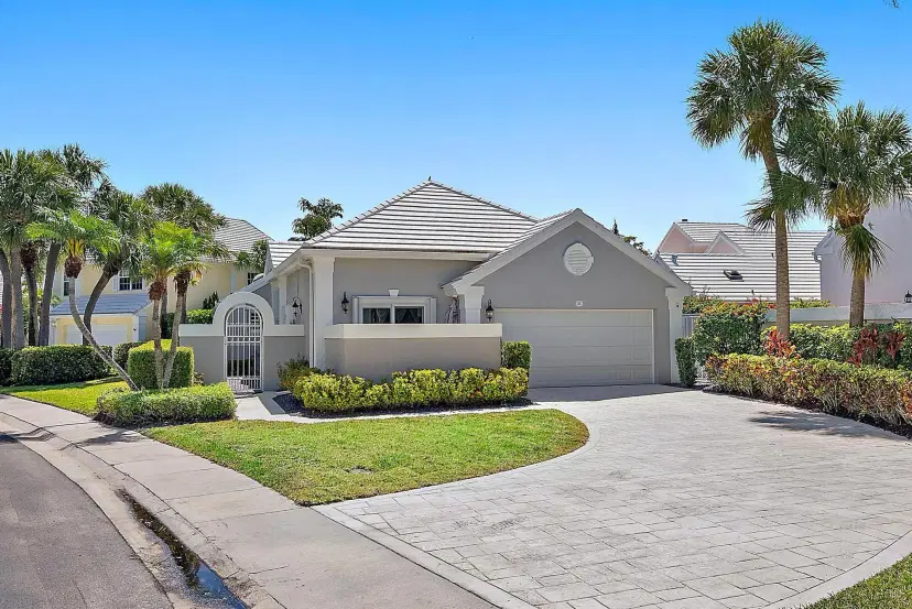 Picture of 21 Windsor Lane, Palm Beach Gardens FL 33418