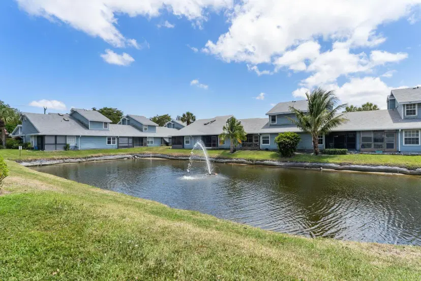 Picture of 3799 Island Club Circle E, Lake Worth FL 33462