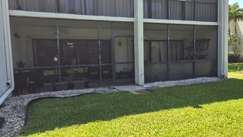 Picture of 1823 Embassy Drive 101, West Palm Beach, FL 33401