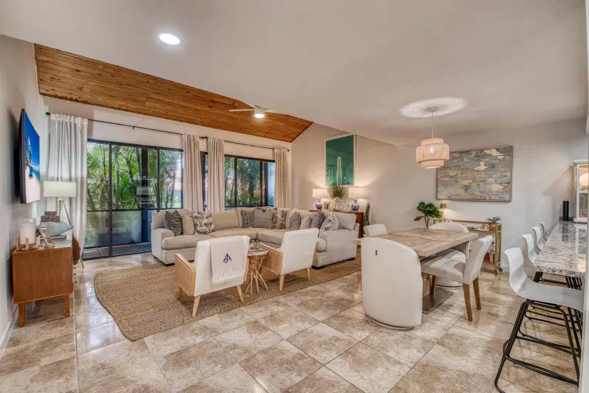 Picture of 216 Old Meadow Way, Palm Beach Gardens FL 33418