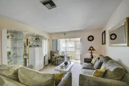 Picture of 4796 Cresthaven Boulevard B, West Palm Beach, FL 33415