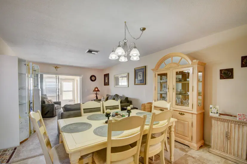 Picture of 4796 Cresthaven Boulevard B, West Palm Beach FL 33415