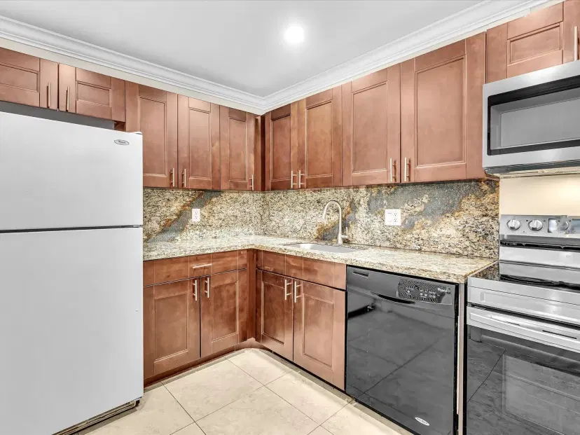 Picture of 614 NW 13Th Street 27, Boca Raton FL 33486