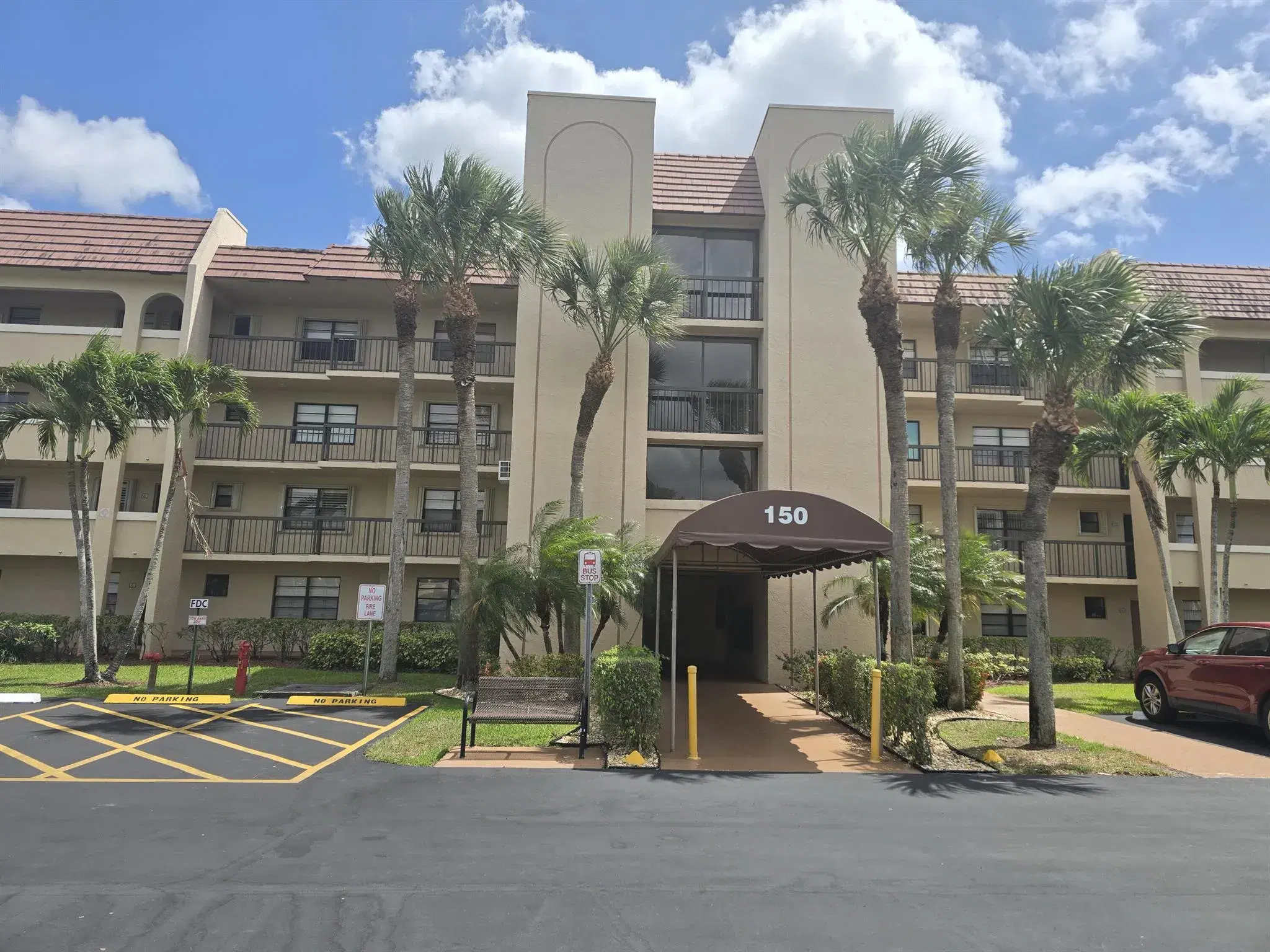 Picture of 150 Lake Nancy Lane 221, West Palm Beach, FL 33411