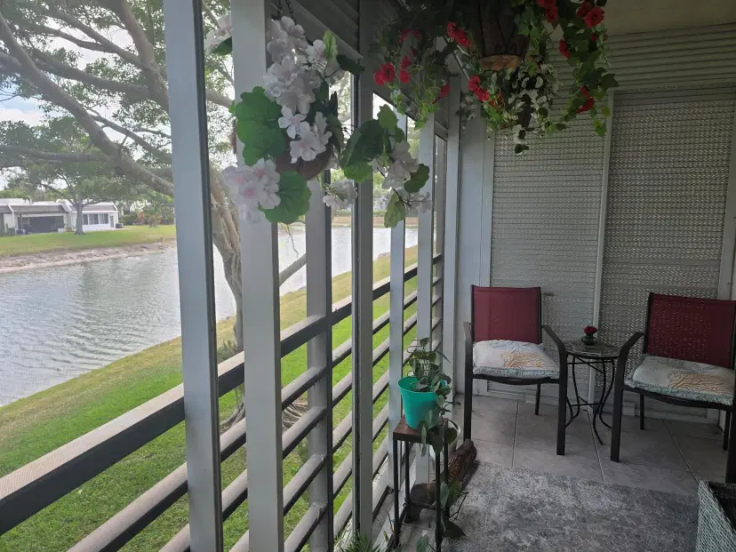 Picture of 150 Lake Nancy Lane 221, West Palm Beach FL 33411