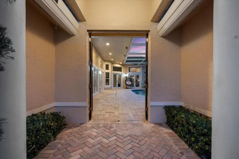 Picture of 1661 Lakefield North Court, Wellington FL 33414