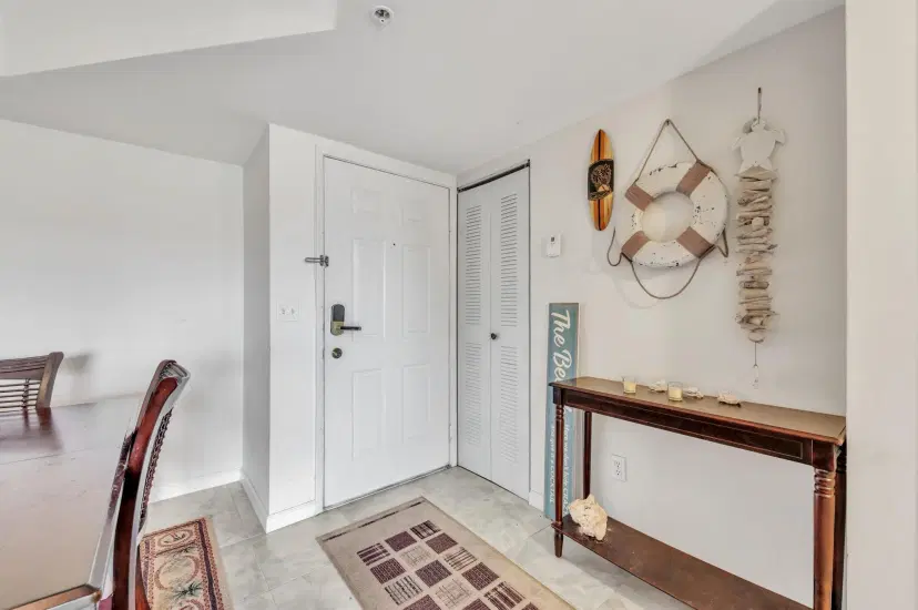 Picture of 140 Yacht Club Way 305, Hypoluxo FL 33462