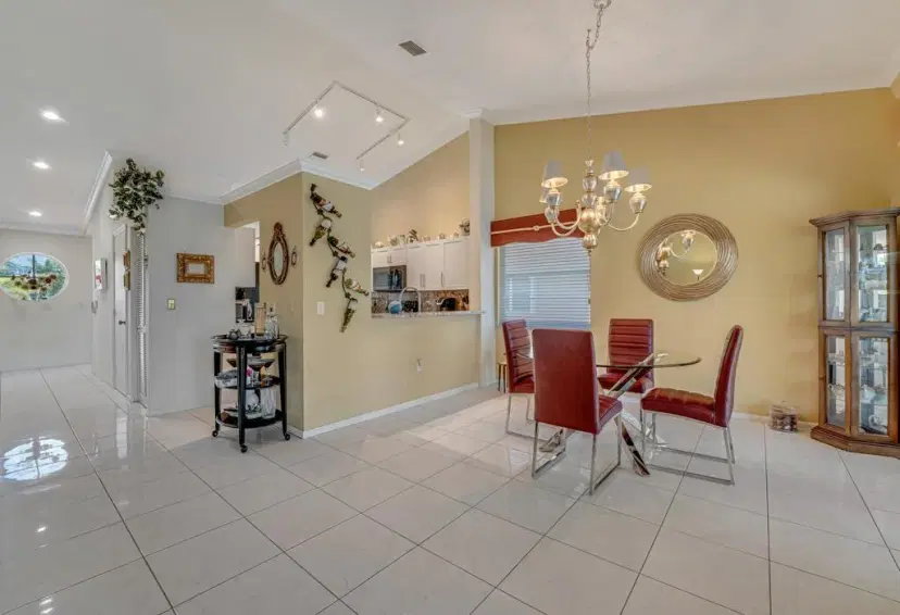 Picture of 9977 Harbour Lake Circle 201, Boynton Beach FL 33437