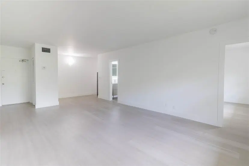 Picture of 2424 SE 17Th St 305B, Fort Lauderdale FL 33316