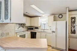 Picture of 518 Misty Ln, North Fort Myers, FL 33903