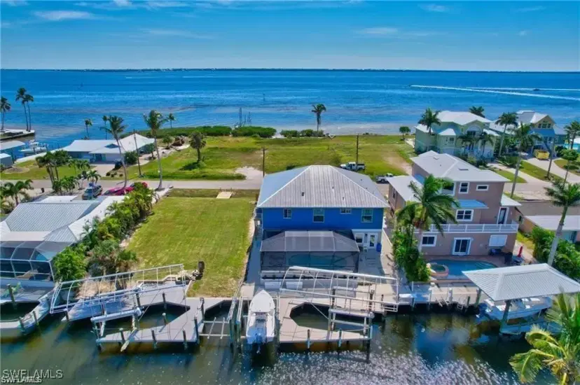 Picture of 3420 1St Ave, St. James City FL 33956