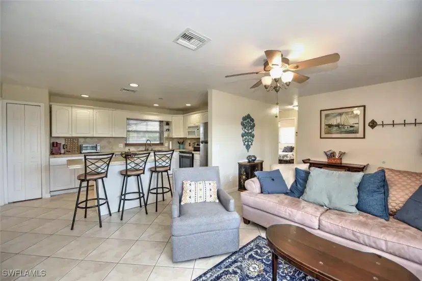 Picture of 725 Sesame Ct, Cape Coral FL 33904