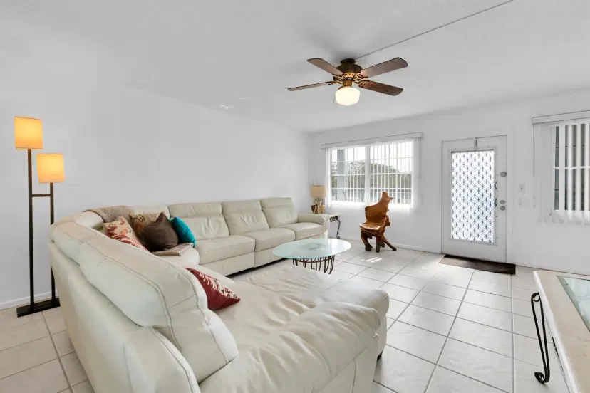 Picture of 250 Richmond F 250, Deerfield Beach FL 33442