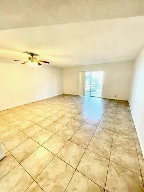Picture of 2061 NW 47Th Ter 210, Lauderhill FL 33313