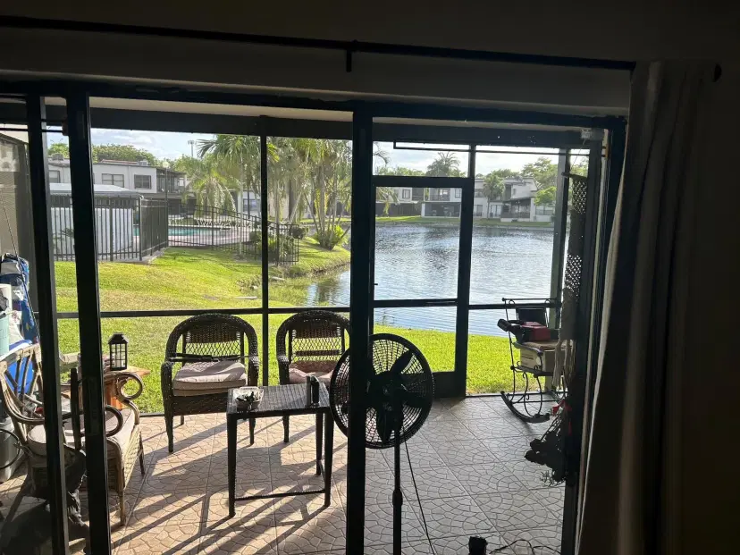 Picture of 958 Mockingbird Lane 509, Plantation FL 33324