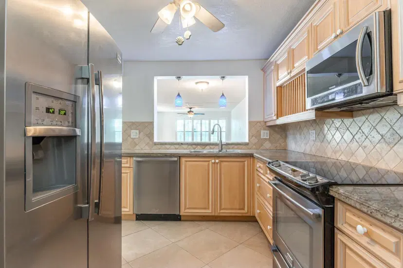 Picture of 2318 S Cypress Bend Dr 122, Pompano Beach FL 33069