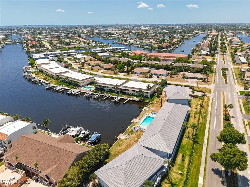 Picture of 4211 SE 19Th Pl 1C, Cape Coral, FL 33904