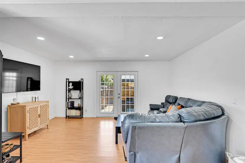Picture of 7913 NW 71St Ave, Tamarac FL 33321